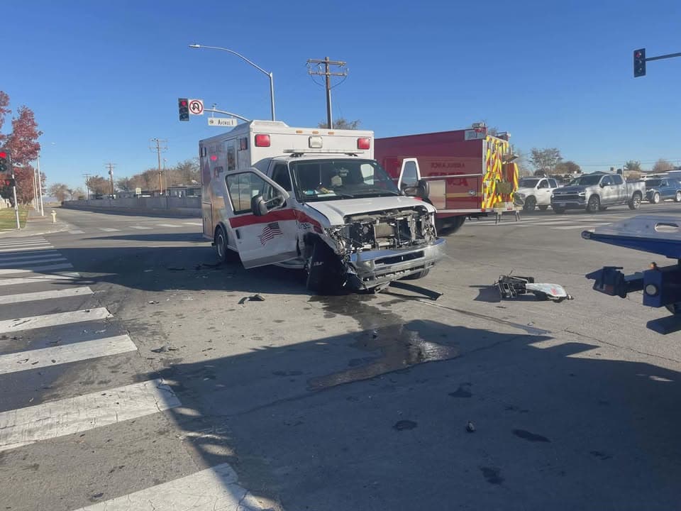 902T/902R…25th Street East and Avenue I…2 vehicle traffic collision blocking roadway, unknown...