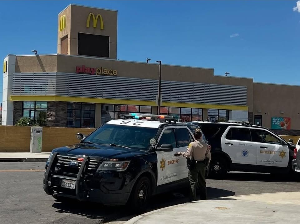 923/417....3rd Street East and Palmdale Boulevard....male black adult shooting gun by McDonald's....sheriff...