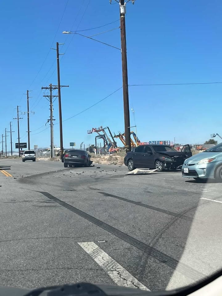 901T/902R....Challenger Way and Avenue M....Honda Accord vs Mustang....sheriff and FD enroute code...