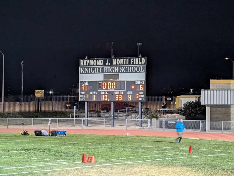Knight High (31) vs AV High (6) Varsity.