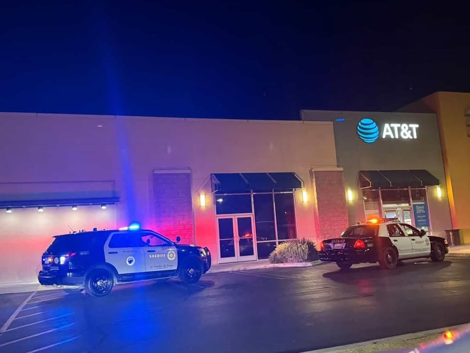 Armed 211....Avenue R and 47th Street East at AT&T.....store robbed by armed...