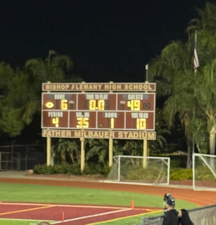 Friday Night lights. Paraclete (49) vs Alemany (6)
