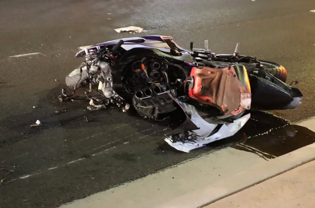 902T/902R....Avenue J and Valley Central Way....vehicle vs motorcycle....sheriff and FD enroute code...