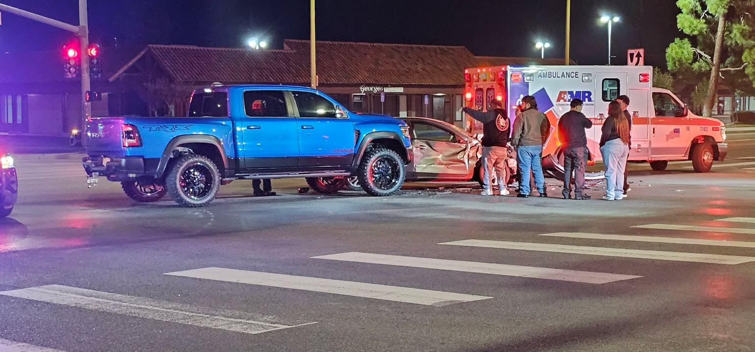 902T/902R....Avenue L and 20th Street West....two vehicle collision....sheriff and FD enroute code...
