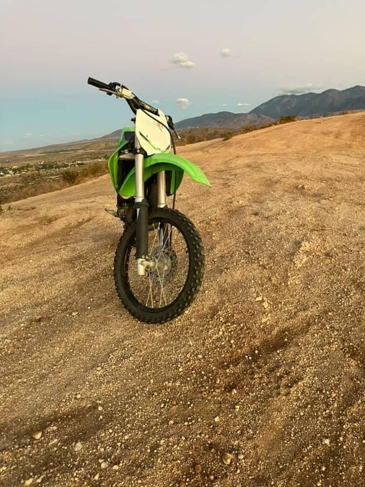 STOLEN 2011 kx 100 stolen from a house in Pearblossom