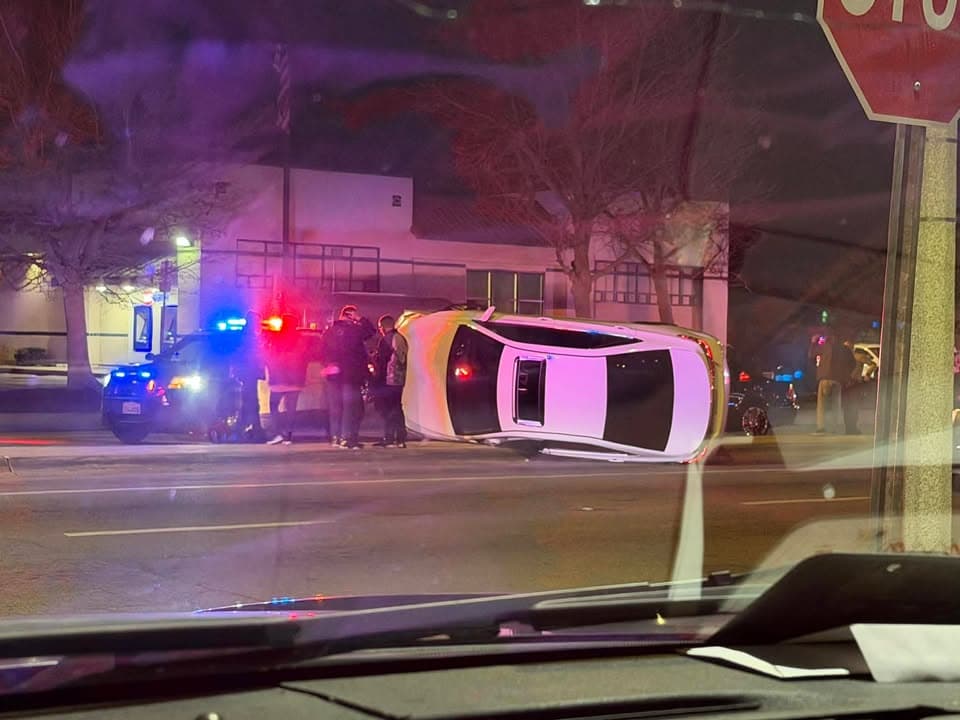 902T/902R....Challenger Way and Avenue J....solo vehicle rollover....sheriff and FD enroute code 3...