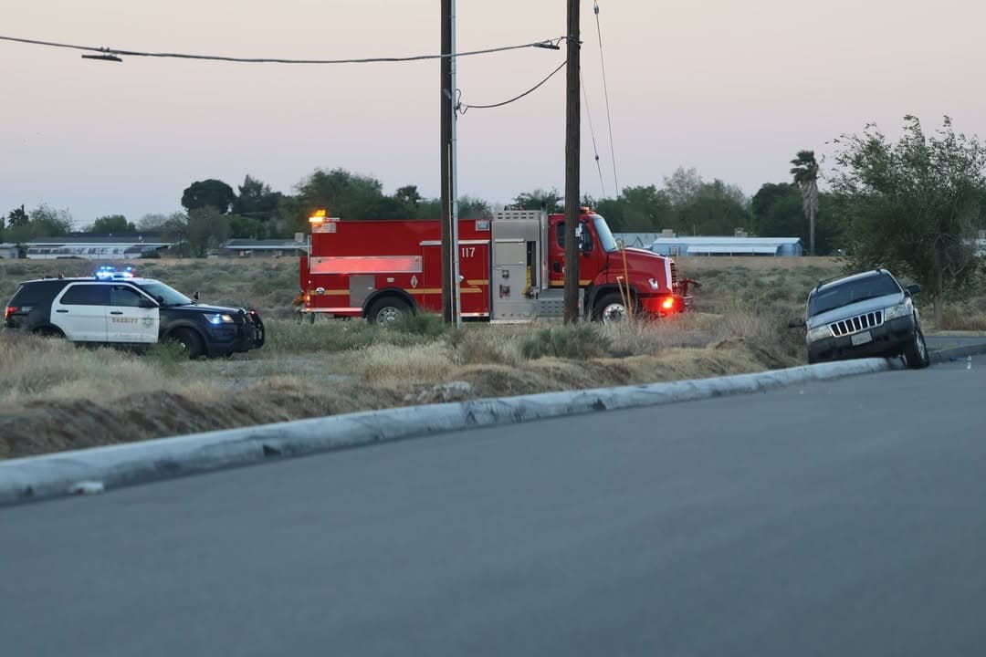 902T/902R....Challenger Way and Avenue H-12....solo Jeep off roadway....sheriff and FD enroute code...