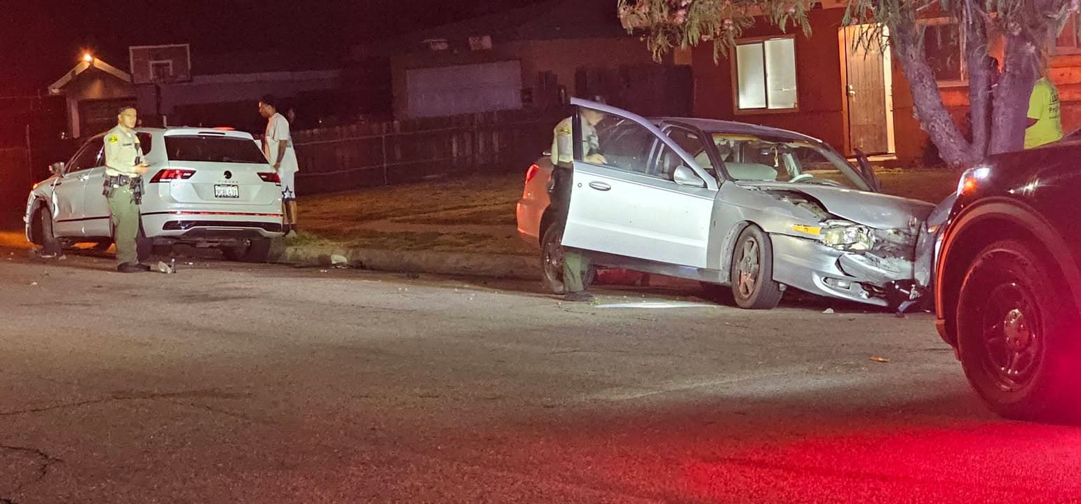 902T/902R....3rd Street East and Kettering....vehicle vs 3 parked vehicles....sheriff and FD enroute...