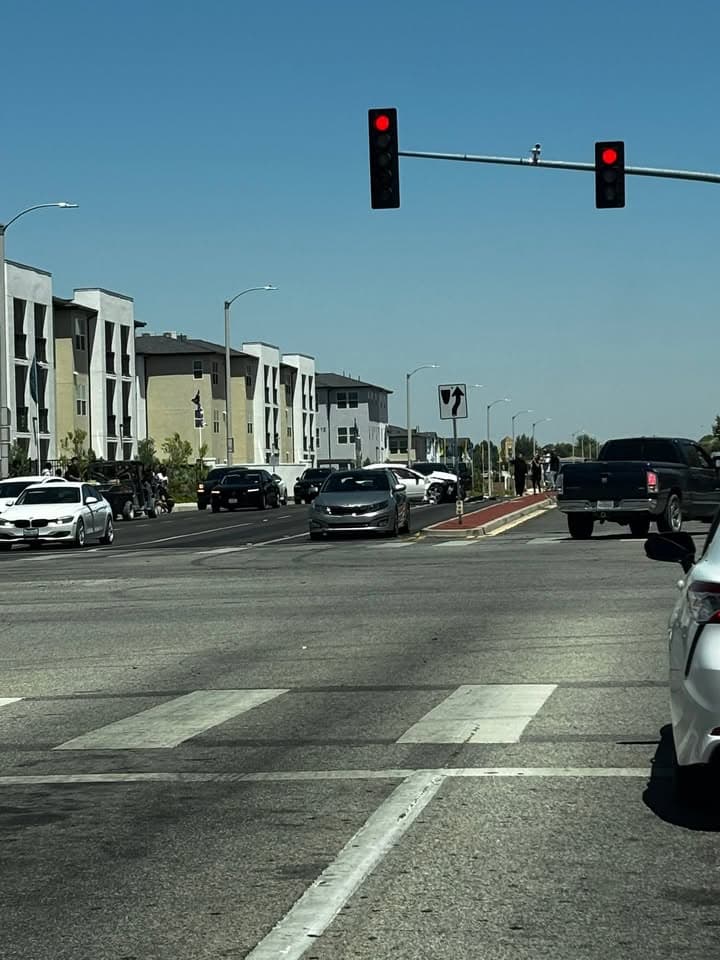 902T/902R…30th Street West and Lancaster Blvd…multi-vehicle traffic collision, one overturned…Sheriff and FD...