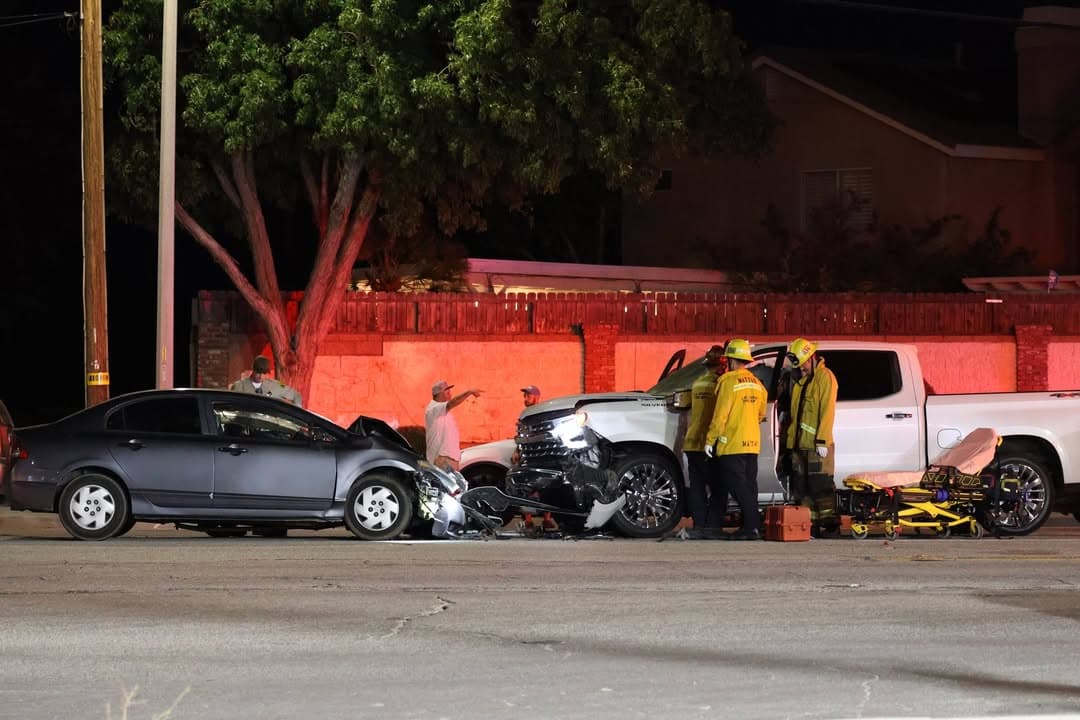 902T/902R....Avenue L and 32nd Street West...two vehicle head on collision....sheriff and FD...