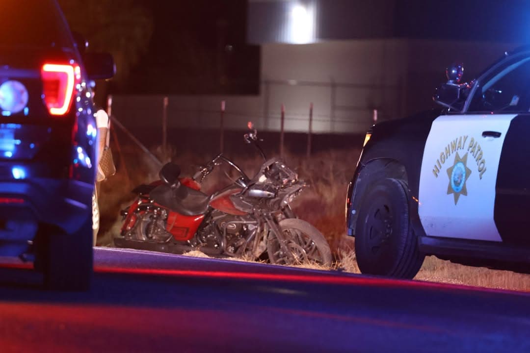 902T/902R/914C · 30th Street East and Avenue P · vehicle vs motorcycle, rider down on ground · sheriff, CHP and FD enroute code 3