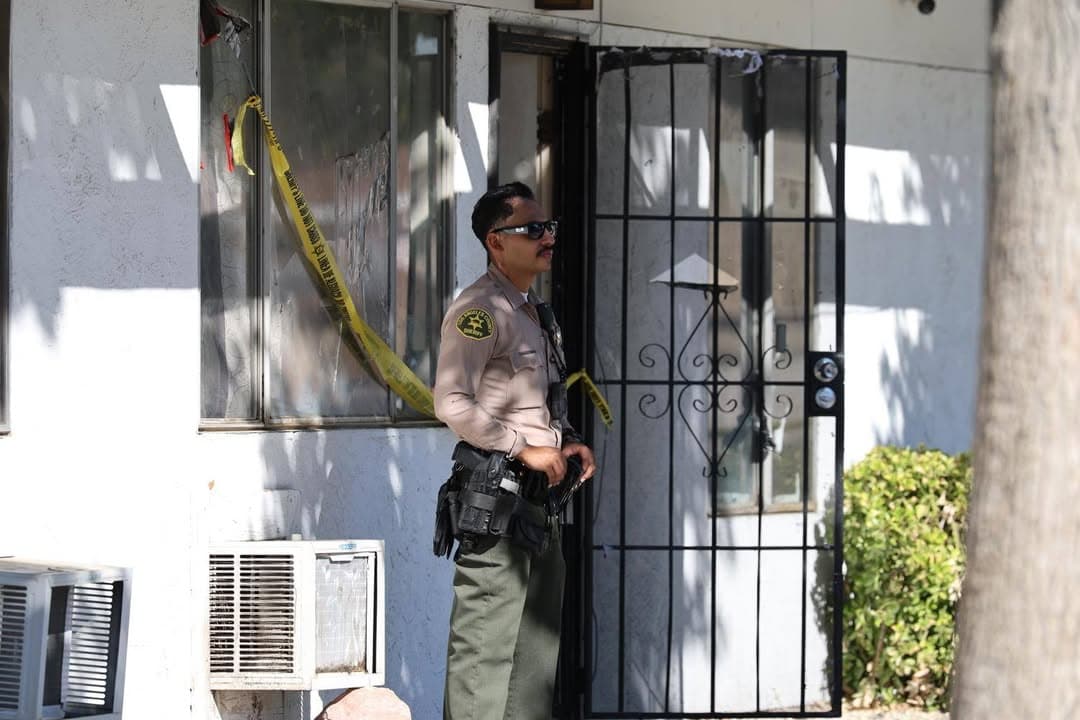 #LASD Homicide Investigators Responding to a Shooting Death Investigation on the 300 Block of Lancaster Blvd #Lancaster