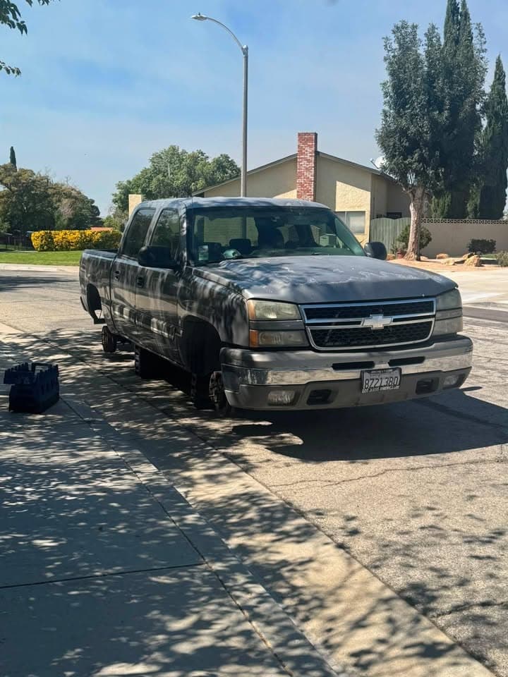 not sure if you post these issues. It looks like a truck got dumped on lemonwood and Limewood on soda pallets and the wheels might have been stolen.