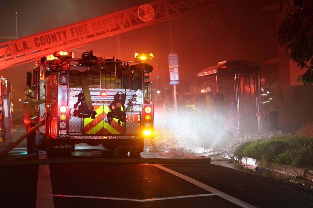 904S · 232 East Lancaster Boulevard · upstairs apartment on fire · sheriff and FD enroute code 3