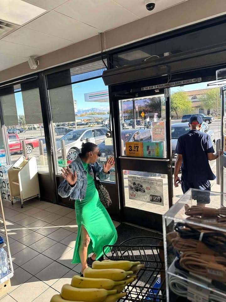 Posting for 7-11 on Palmdale Boulevard and Sierra Highway